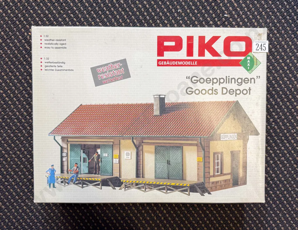 Piko Maxi 1:32 Scale Boxed Easy to Assemble Goods Depot Image 1++