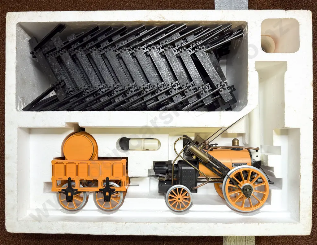 Hornby Hobbies Railway Boxed Stephensons Rocket Real Steam Train Set Image 1++