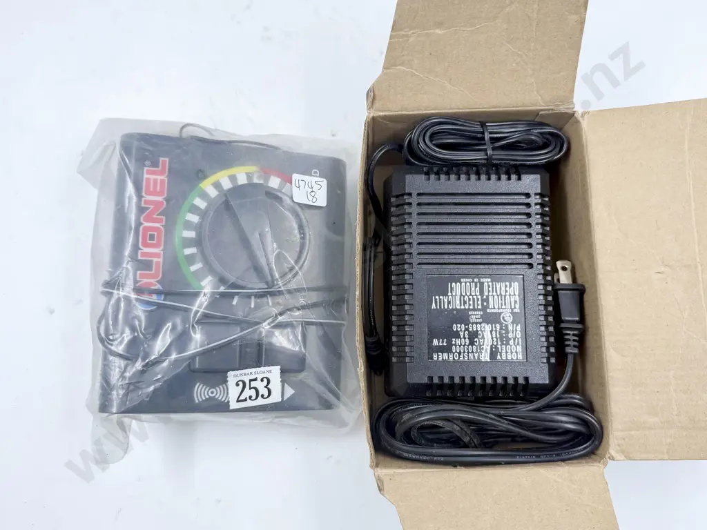 Lionel AC1803000 3 AMP Transformer w/ Whistle & Direction +77W Power pack 288502 Image 1++