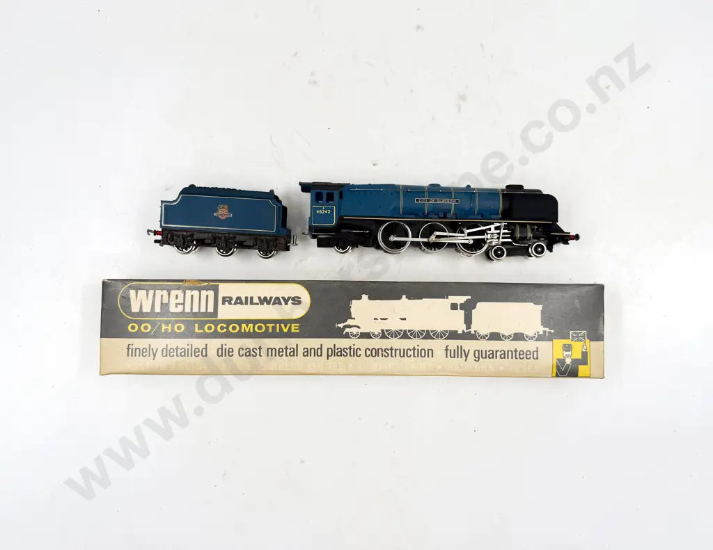 Wrenn HO Gauge W2229 4-6-2 City of Glasgow Blue BR Locomotive and Tender Image 1++