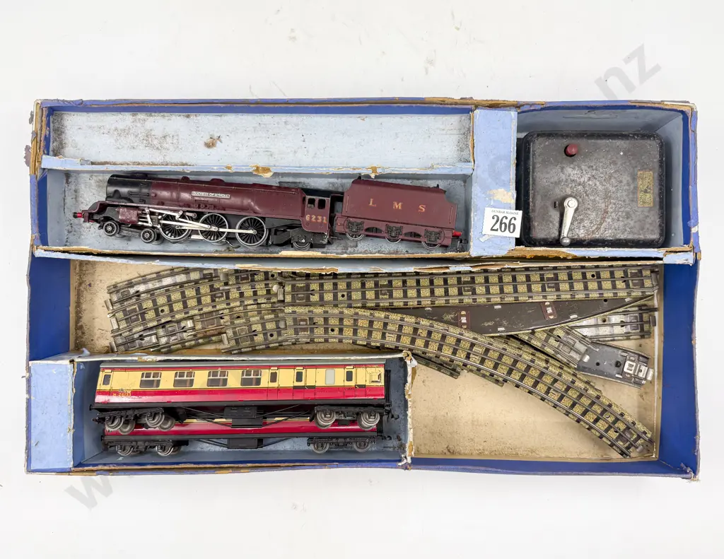 Hornby Dublo HO Gauge Part Boxed EDP2 Passenger Train Set Image 1++