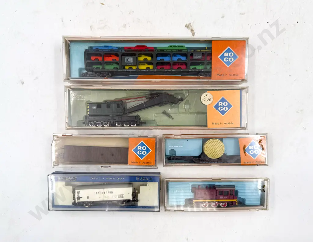 Roco N Gauge 2151 Rangier Diesellok with Five Rolling Stock Wagons Image 1++