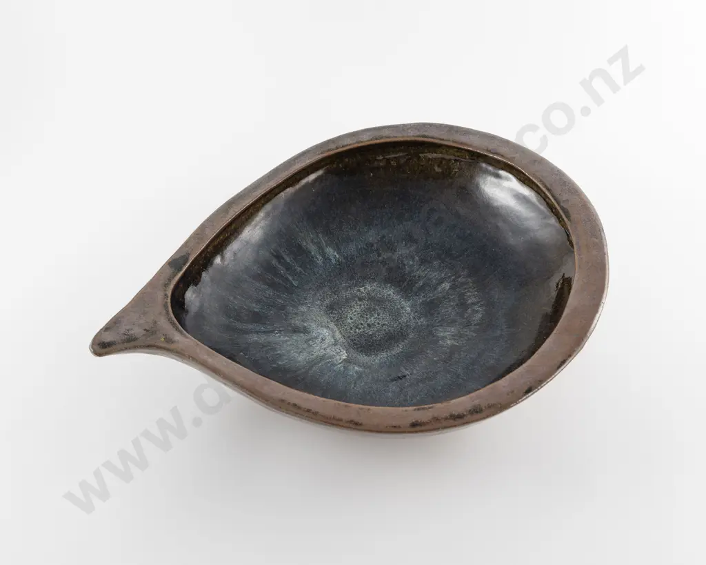 Jim Greig Unfolding Form Bowl Image 1++