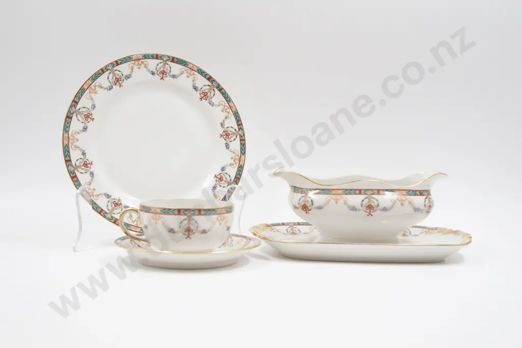 French Limoges 12 Place Setting Dinner Service Image 1++