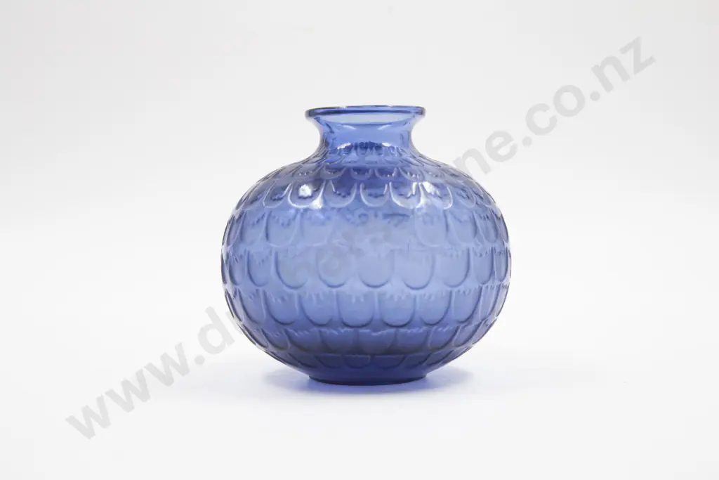 C1930 Lalique "Grenade" (Pomegranate) Vase Image 1++