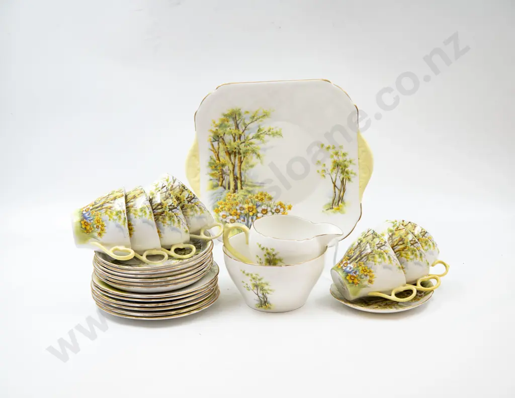 Shelley 21 Piece Woodland Spring Teaset Image 1++