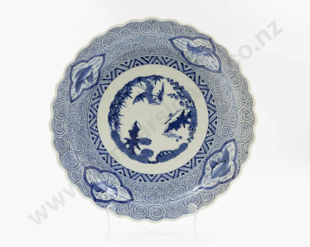 Early C20th Chinese Underglaze Blue Charger Image 1++
