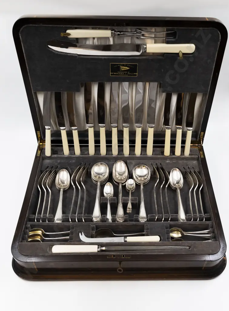 Modern Walker & Hall S/P Suite Of Cutlery Image 1++