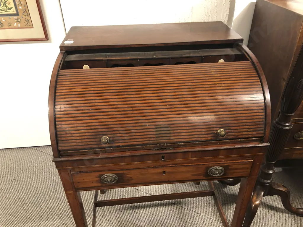 Geo III Mahogany Cylinder Top Lady's Desk Image 1++