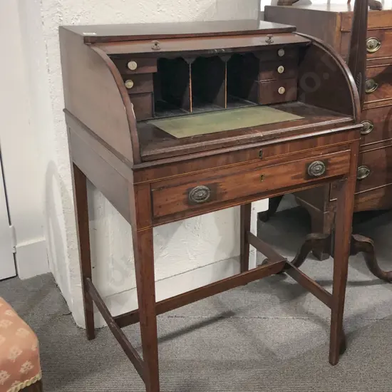 Geo III Mahogany Cylinder Top Lady's Desk