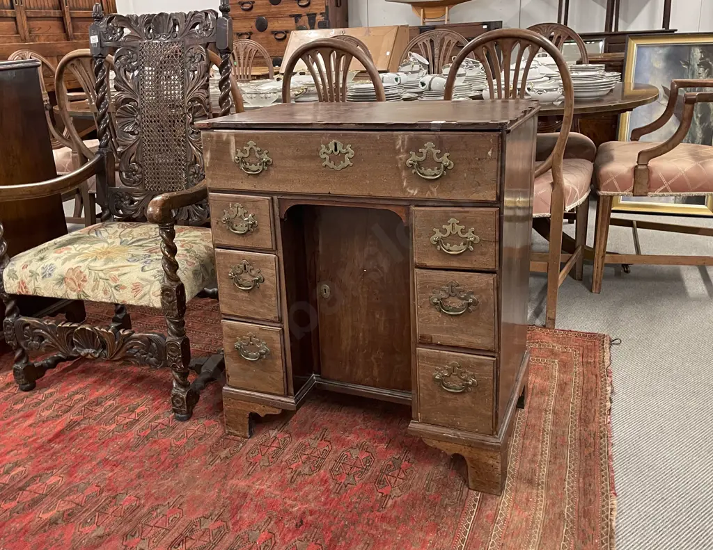 Early Geo III Mahogany Kneehole Desk Image 1++