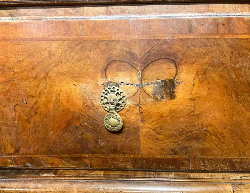 Wm & Mary Walnut & Crossbanded Chest On Stand Image 1++