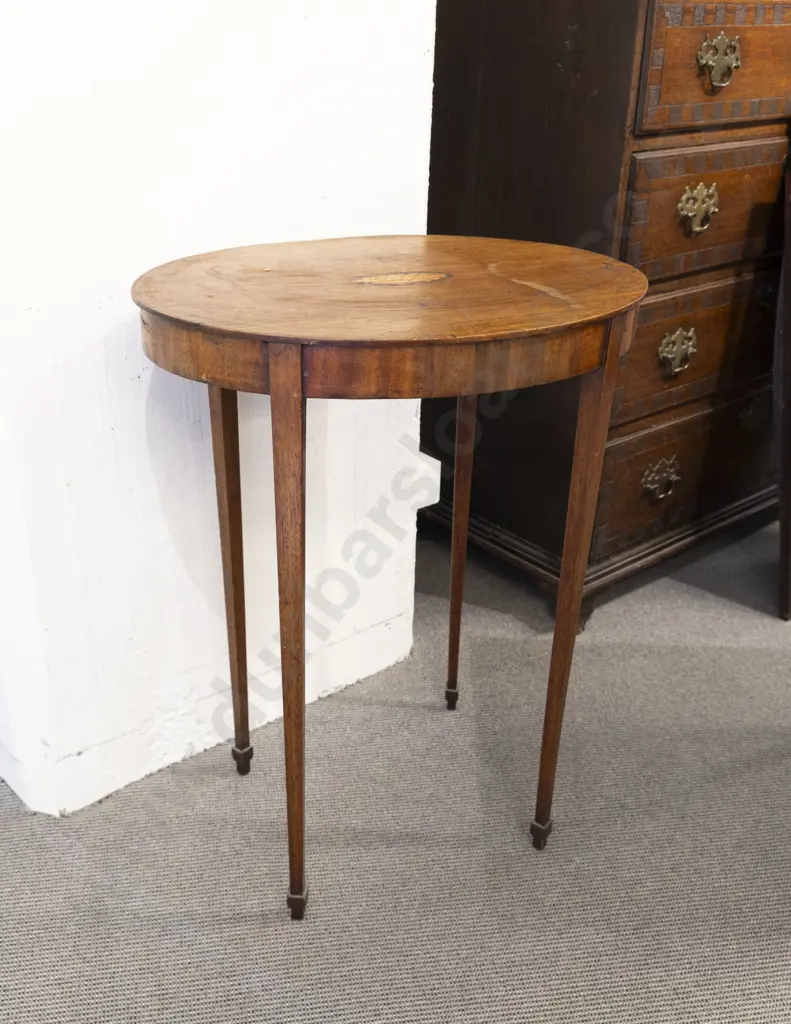 Edw Mahogany Sheraton Revival Oval Occasional Table Image 1++