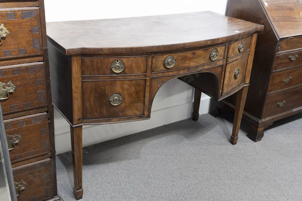 Geo III Mahogany Bow Front Sideboard Image 1++