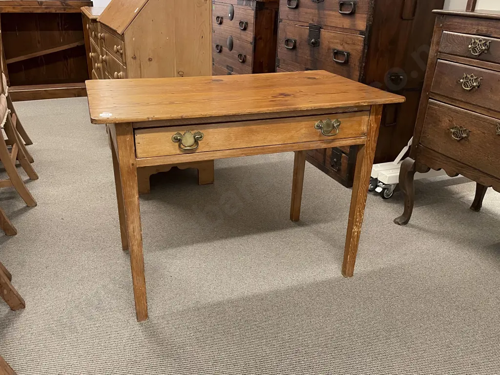 C19th Pine Side Table Image 1++