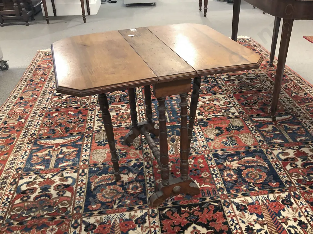 Small Vict Walnut Sutherland Tea Table Image 1++