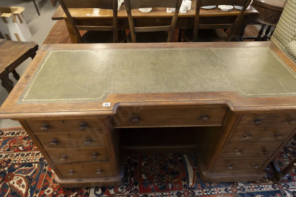Late Victorian Stamped Maple & Co Faded Mahogany Knee Hole Writing Desk Image 1++