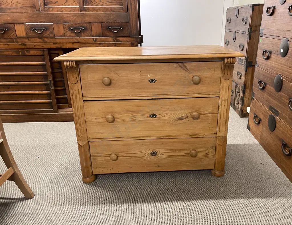 C19th Pine Flat Front Chest Image 1++