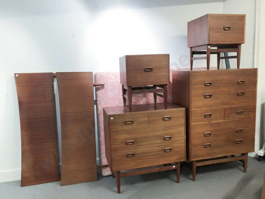 Mid C20th Scandinavian Design Bedroom Suite Image 1++