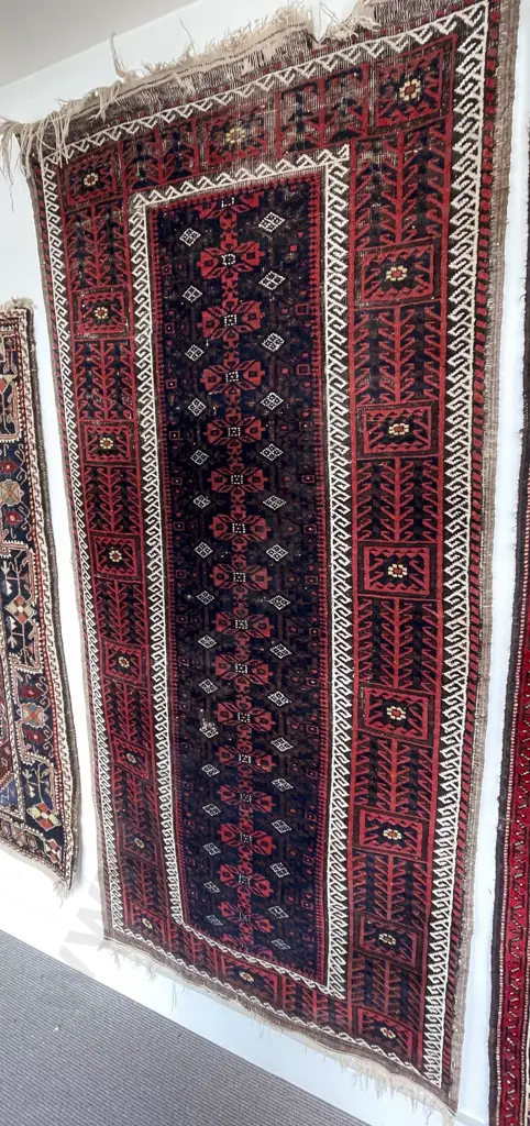 Antique Persian Rug 191cm x 93cm Image 1++