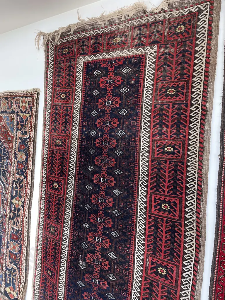 Antique Persian Rug 191cm x 93cm Image 1++