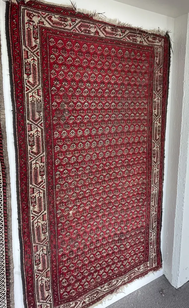 Antique Persian Rug 194cm x 106cm Image 1++