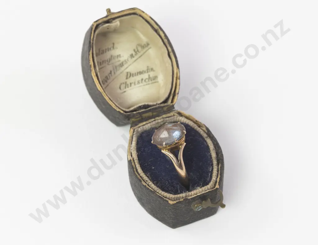 Victorian 9ct Solitarie Labradorite Ring Image 1++