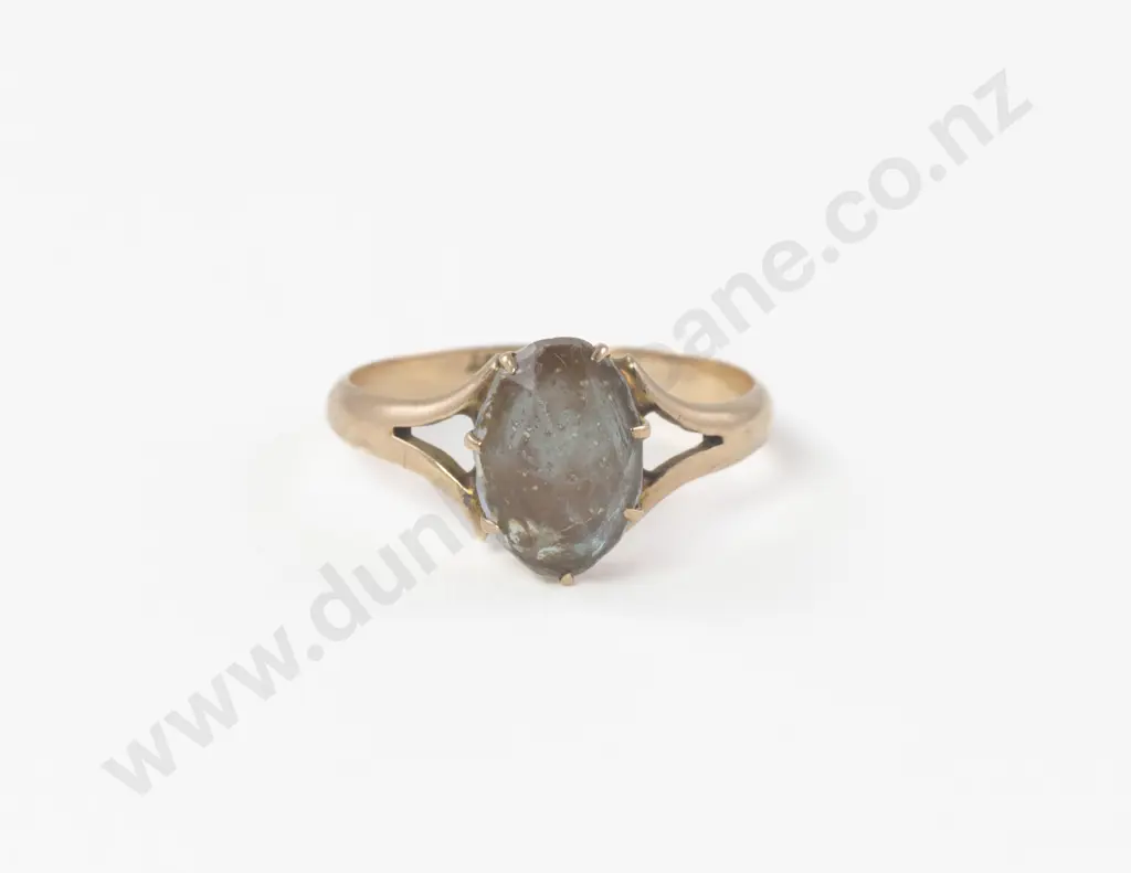 Victorian 9ct Solitarie Labradorite Ring Image 1++