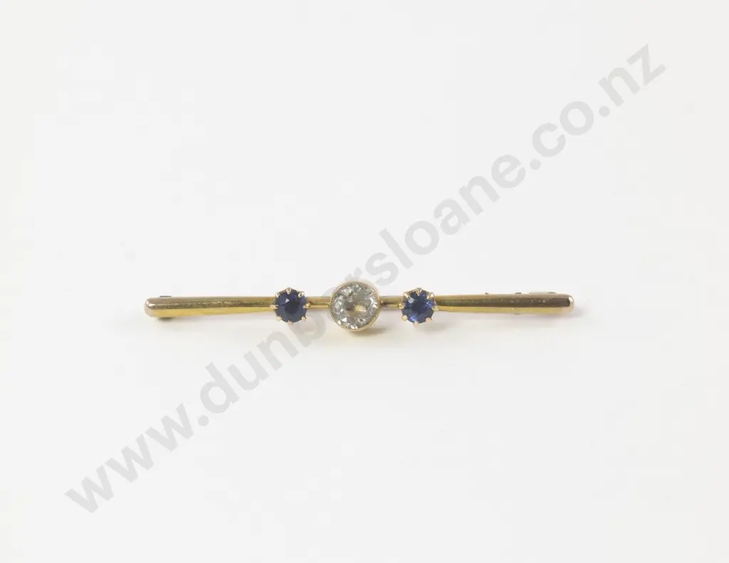 Edwardian 9ct Three Stone Sapphire Bar Brooch Image 1++