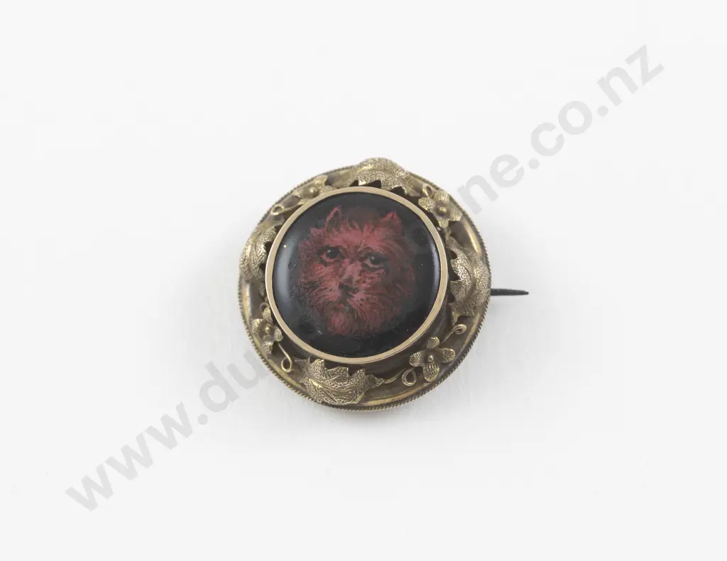 Victorian 15ct Framed Painted Enamel Brooch Image 1++