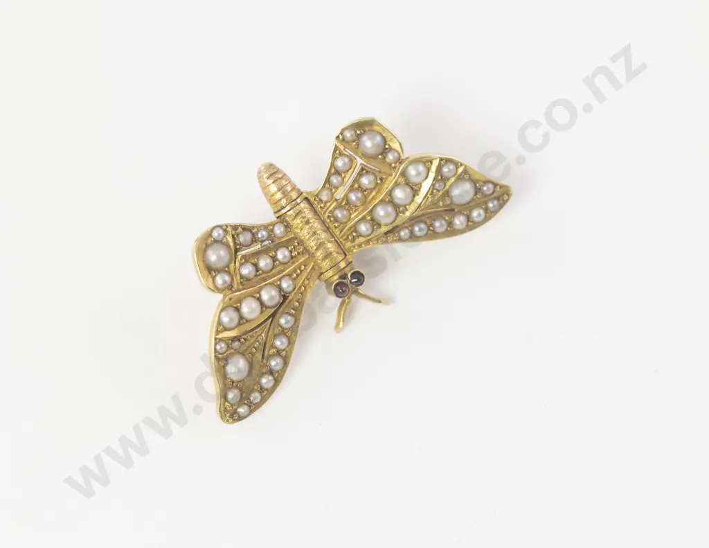 Victorian 15ct Garnet and Seed Pearl Butterfly Brooch Image 1++