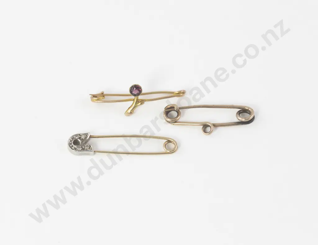 Edwardian 9ct and Diamond Christening Baby's Safety Pin Image 1++