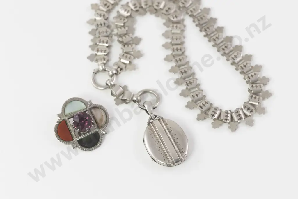 Victorian S/S Photo Locket On Fancy Collar Neck Chain Image 1++
