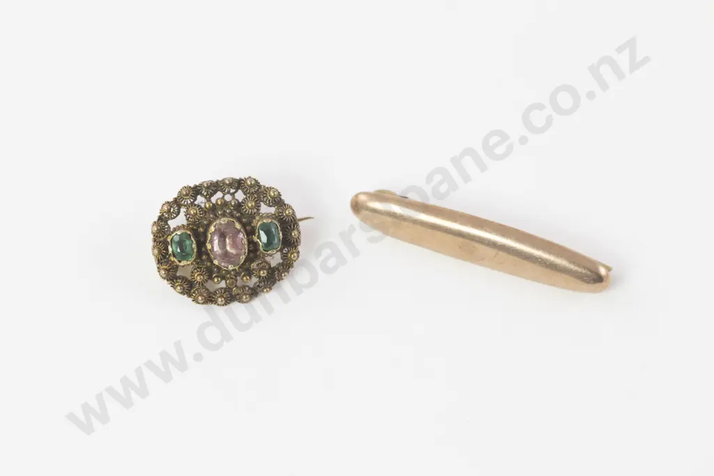 Victorian 14ct Three Stone Brooch Image 1++