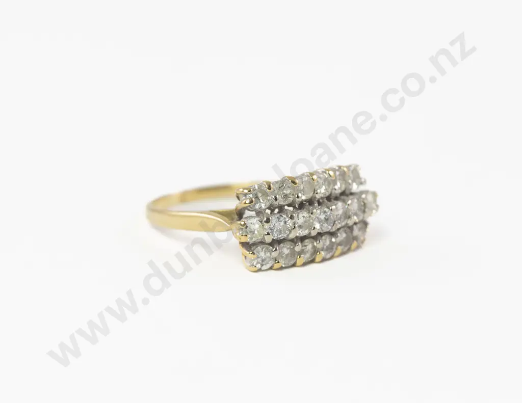 18ct 19Stone Diamond Cluster Ring Image 1++