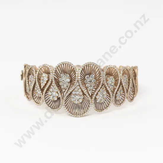 18ct Rose Gold 498Stone Diamond Fancy Hinged Snap Bangle