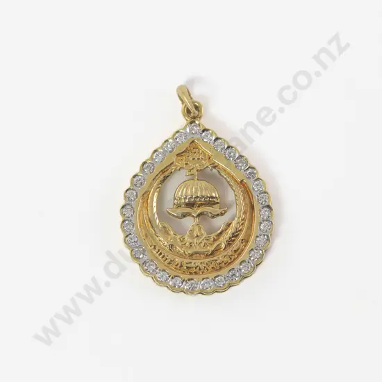18ct 30Stone Diamond Royal Bolkiah Family of Brunei Pendant