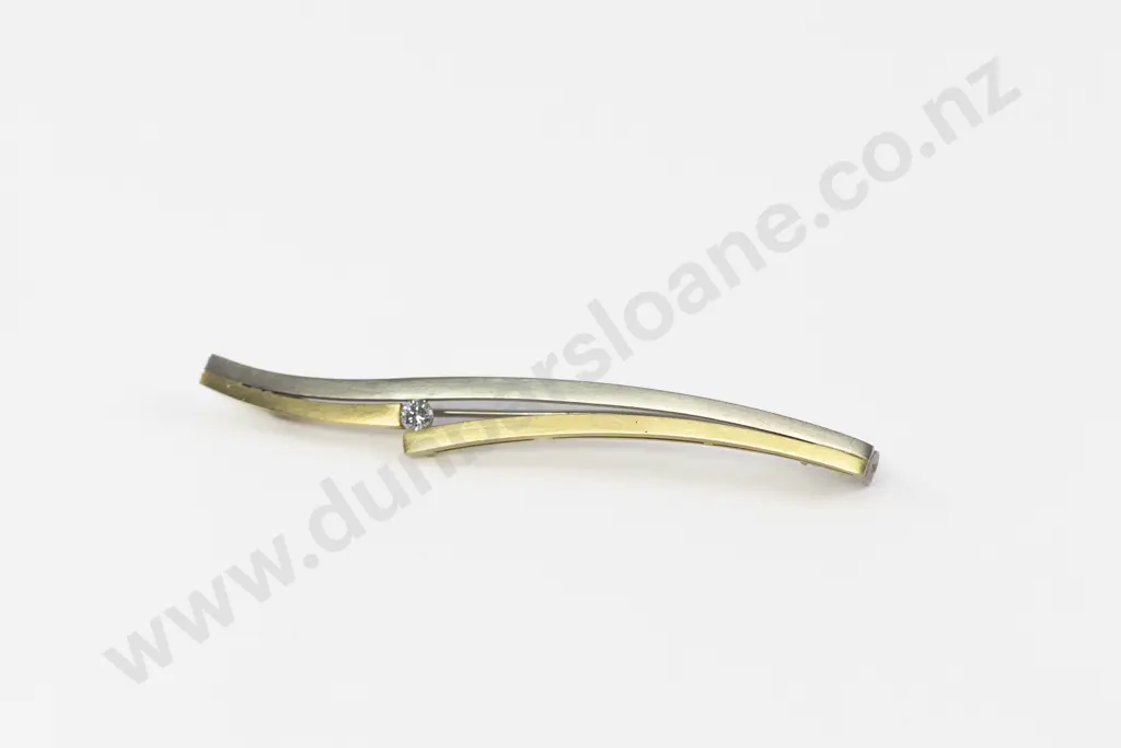 18ct Yellow and White Gold Single Diamond Bar Brooch Image 1++