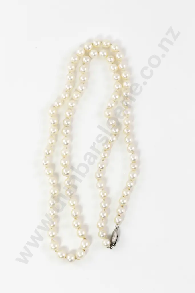Single Strand Uniform Cultured Pearl Necklace Image 1++