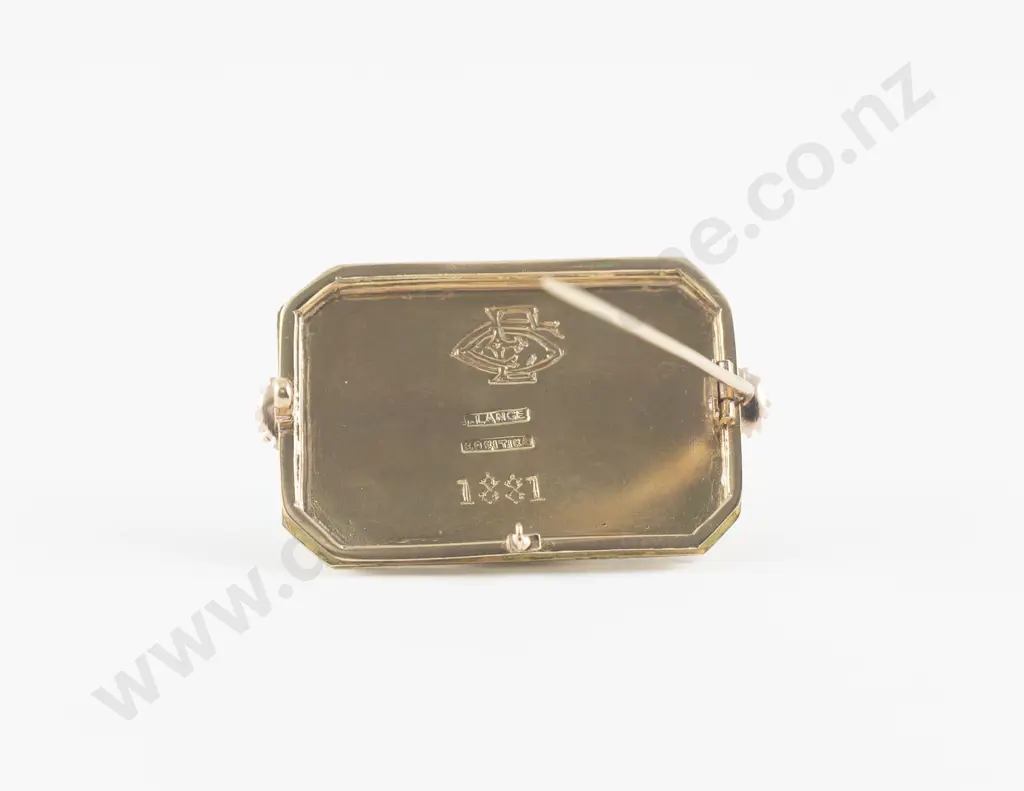 NZ Colonial 9ct Commissioned Gold Field Brooch by John Lange Image 1++