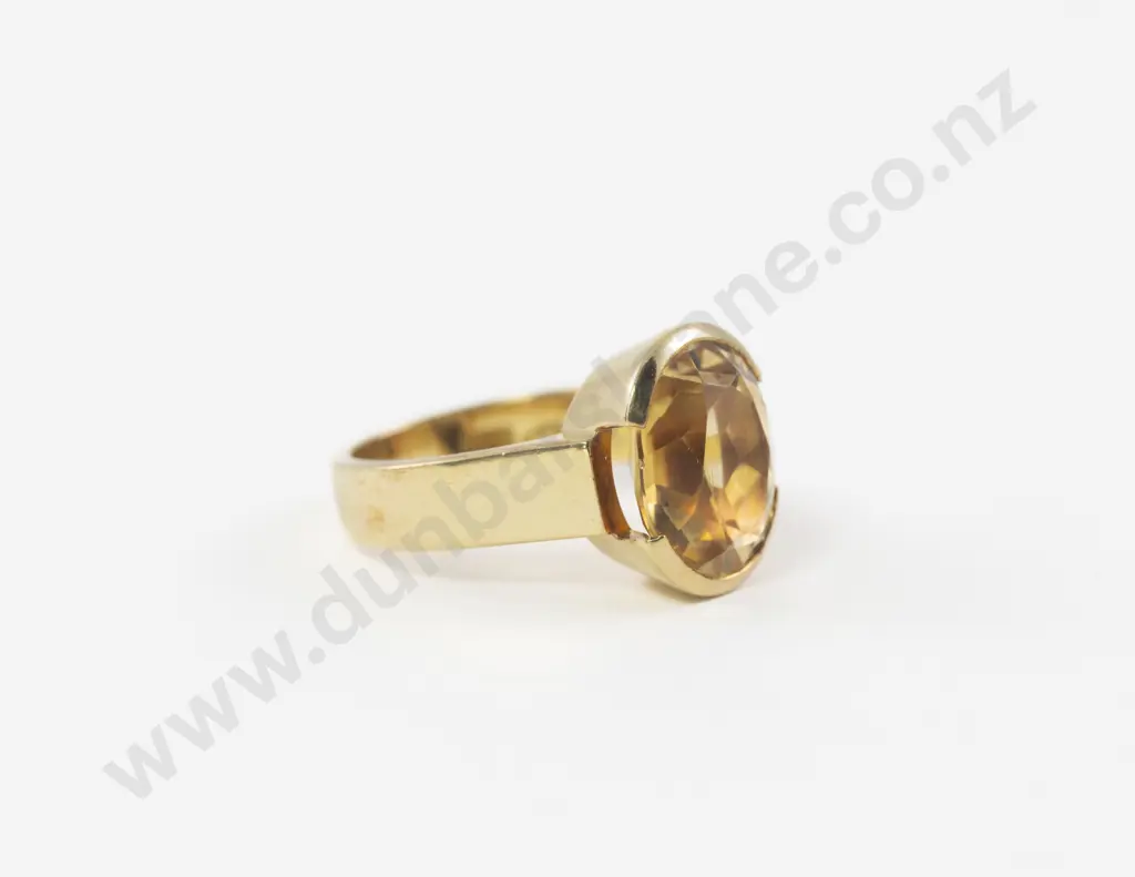 NZ Kobi Bosshard 18ct Single Citrine Ring Image 1++