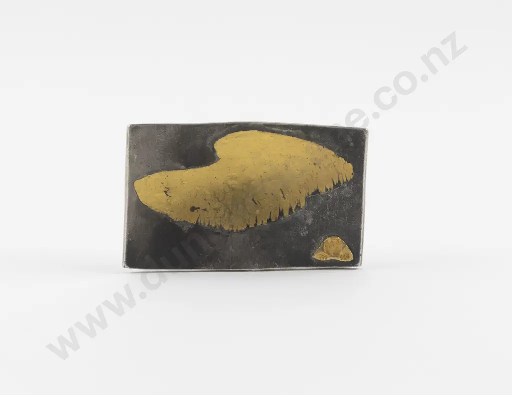 NZ Jeweller Ann Culy Oxidised Silver and .999 Gold Brooch Image 1++
