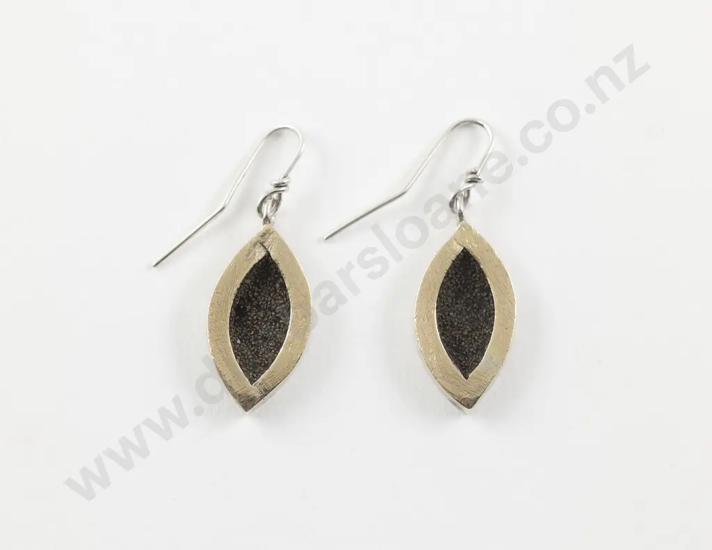 NZ Jeweller Koji Miyazaki Pair 9ct Framed S/S Leaf Pendant Drop Earrings Image 1++