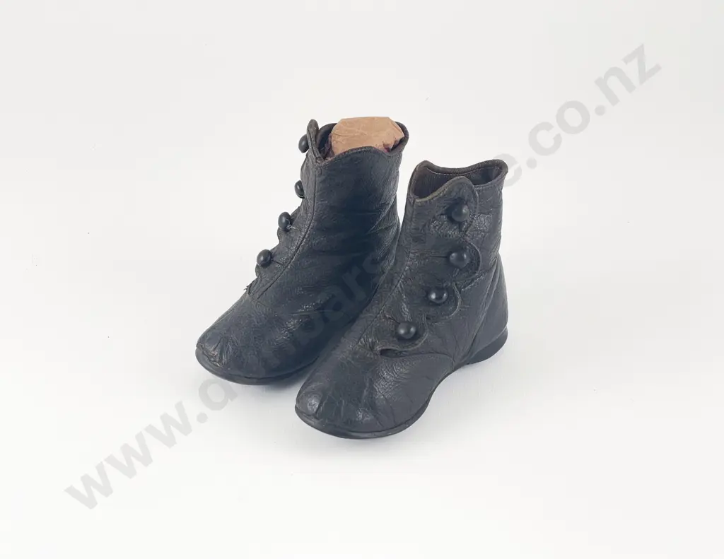 Pair Late Victorian Infants High Top Leather Button Up Shoes Image 1++