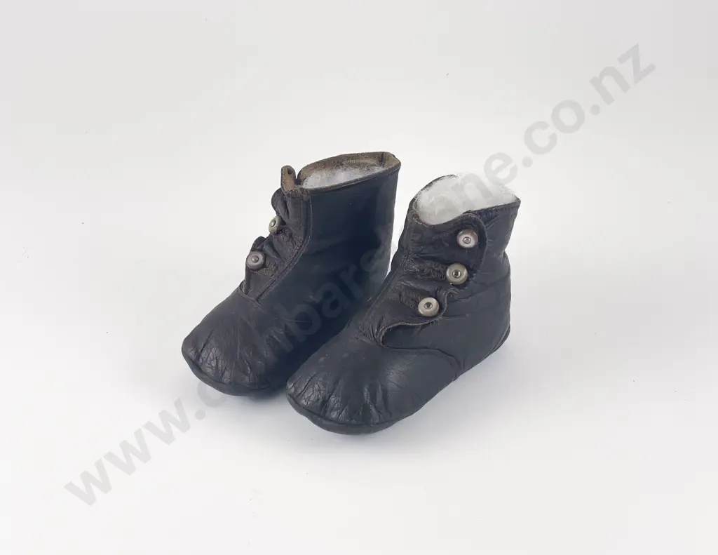 Pair Late Victorian Infants High Top Leather Button Up Shoes Image 1++