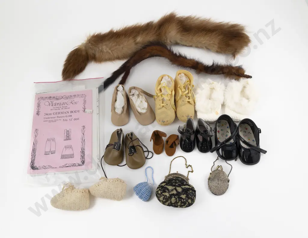 Various Doll Shoes with Bags Patterns and Two Fur Stoles Image 1++