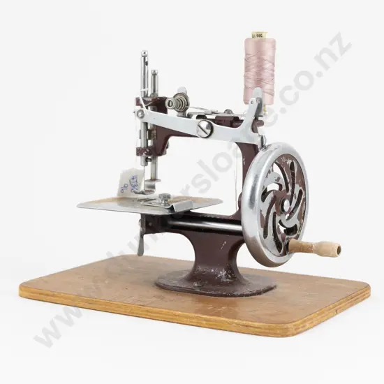 Vintage Childs (Peter Pan) Sewing Machine