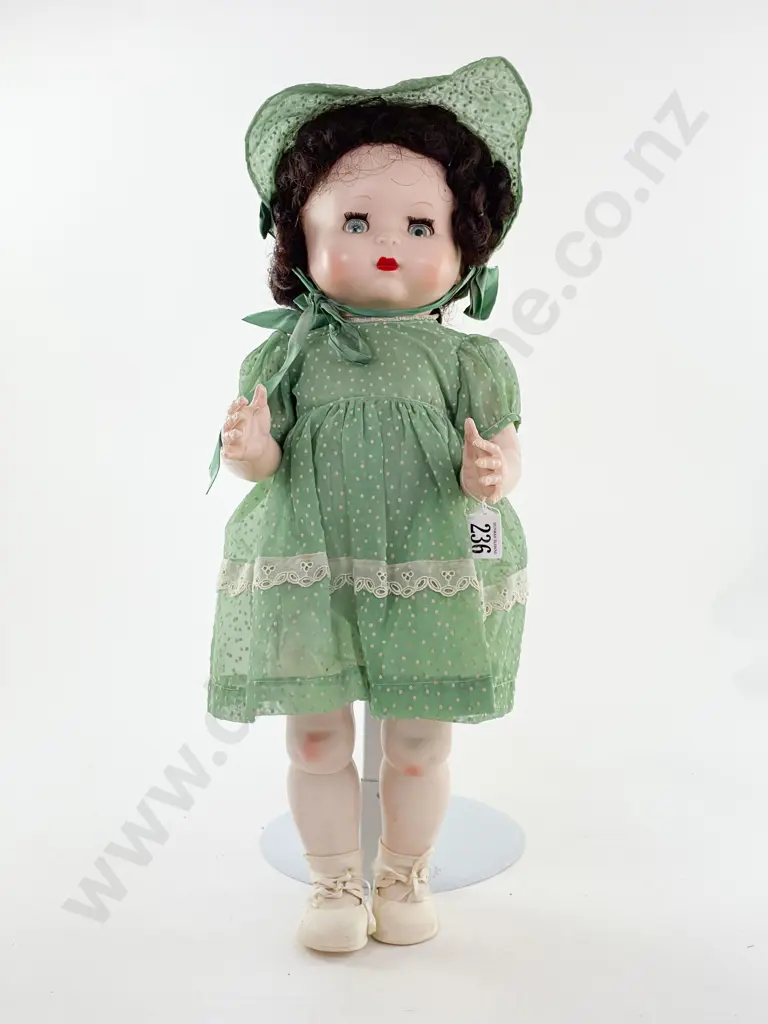 NZ Pedigree Walkie Talkie Hard Plastic Doll Image 1++