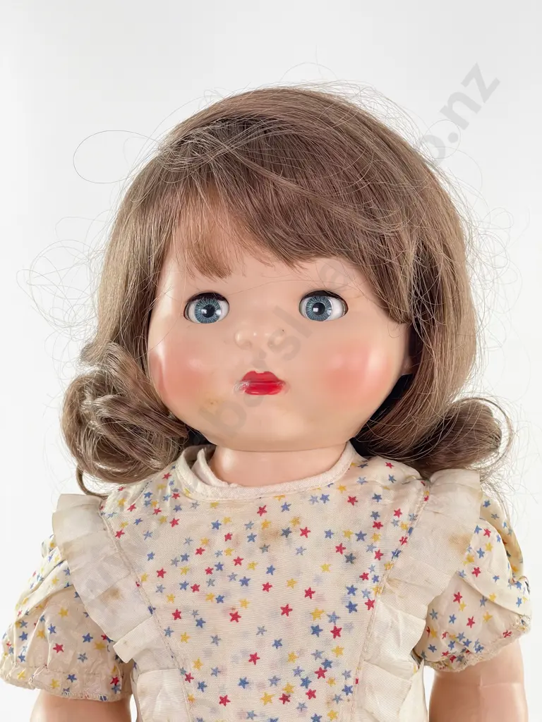 NZ Pedigree Walkie Talkie Hard Plastic Doll Image 1++