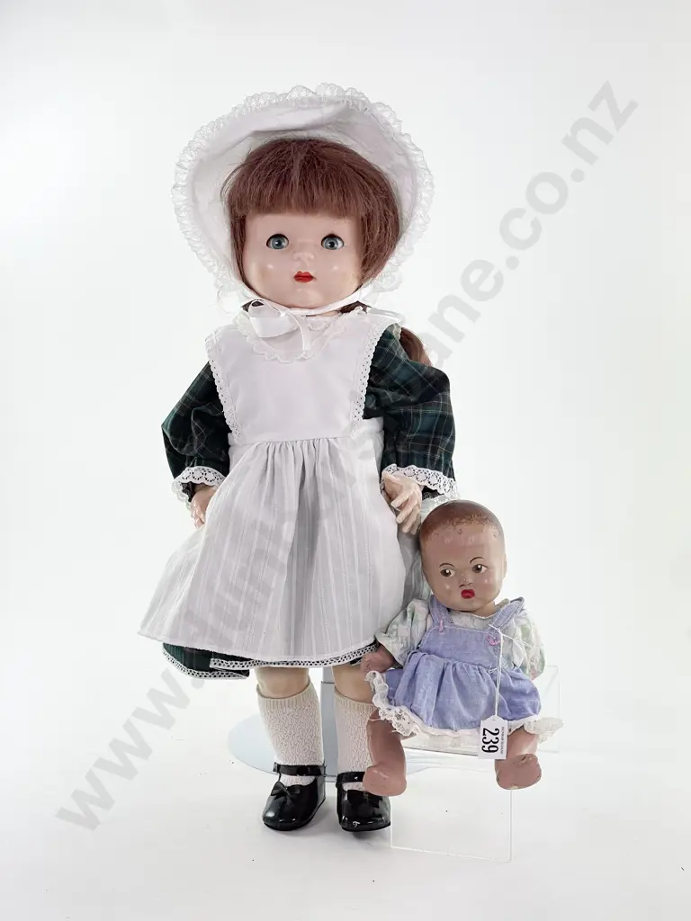 NZ Pedigree Walkie Talkie Hard Plastic Doll Image 1++